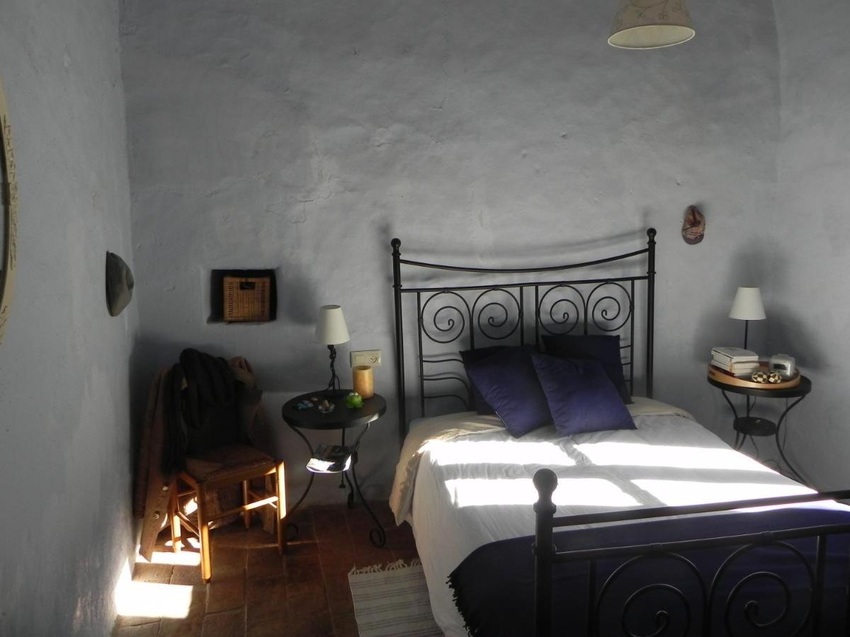 BAIX EMPORDÀ. Increíble casa en pueblo medieval Cruïlles Exterior foto